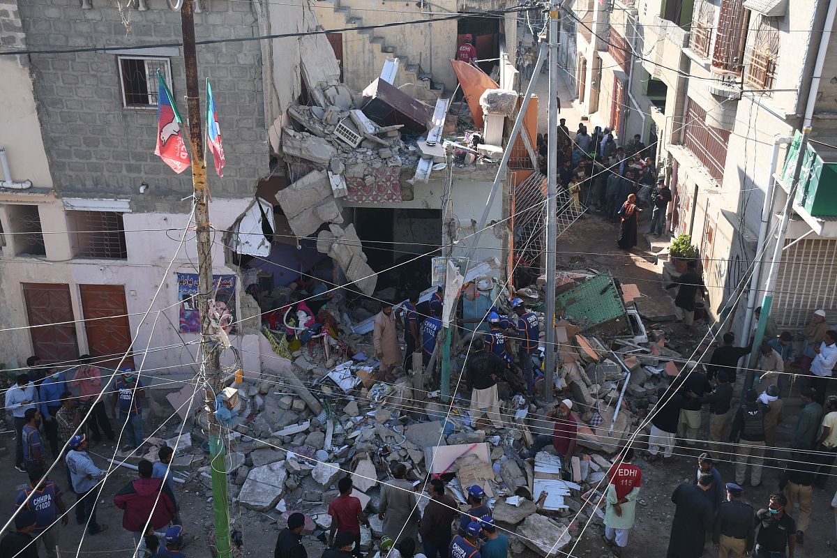 巴基斯坦卡拉奇购物中心火灾已致61人死亡