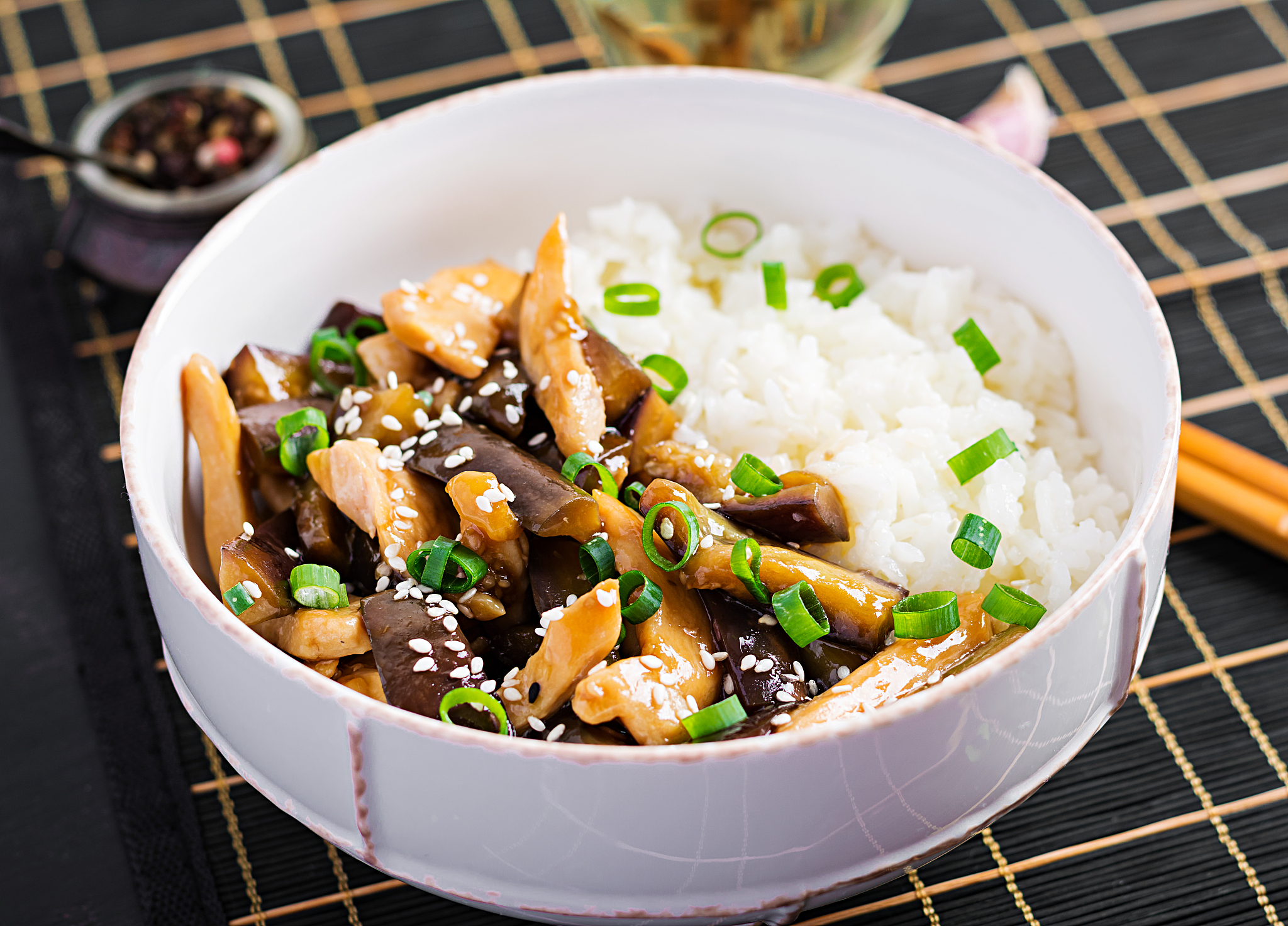 茄子米饭这样做，香浓开胃又下饭，懒人必备一锅端！